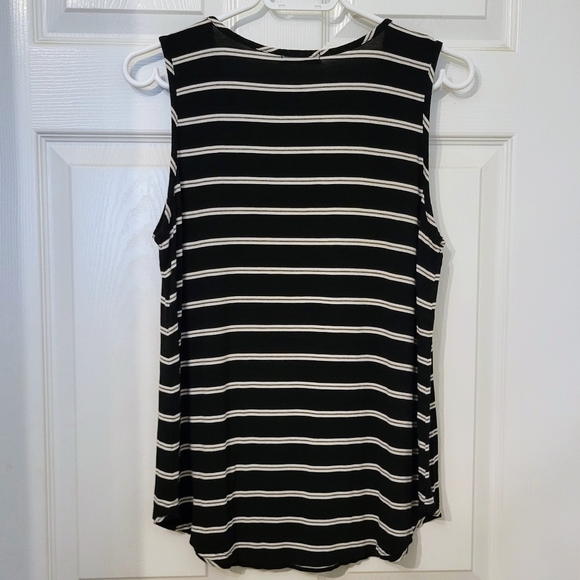 STUDIO Striped Sleeveless Shirt - Picture 2 of 3